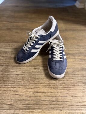 adidas Men’s Samba Classic Blue suede Sneakers with Cream Stripe